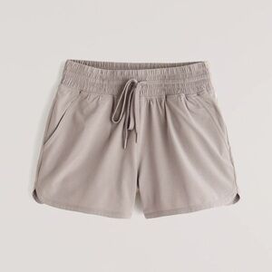 YPB ABERCROMBIE MotionTEK lined workout short XS in color taupe